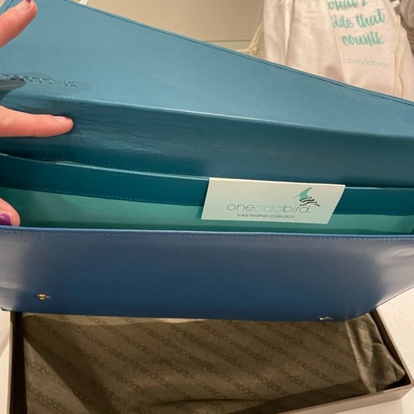 Large blue portfolio - Picture 2 of 2